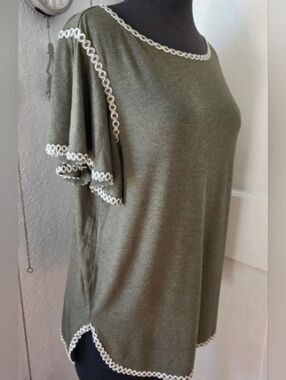 Max Studio Olive Green Lace-Trim Flutter Sleeve Tunic